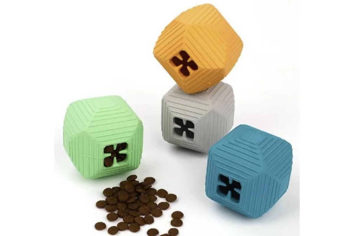 Jouet bloc en caoutchouc, TPR, quatre couleurs, sans impression